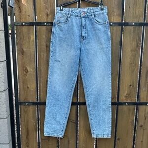 Zara High Rise Straight Leg Mom Jeans Light Wash